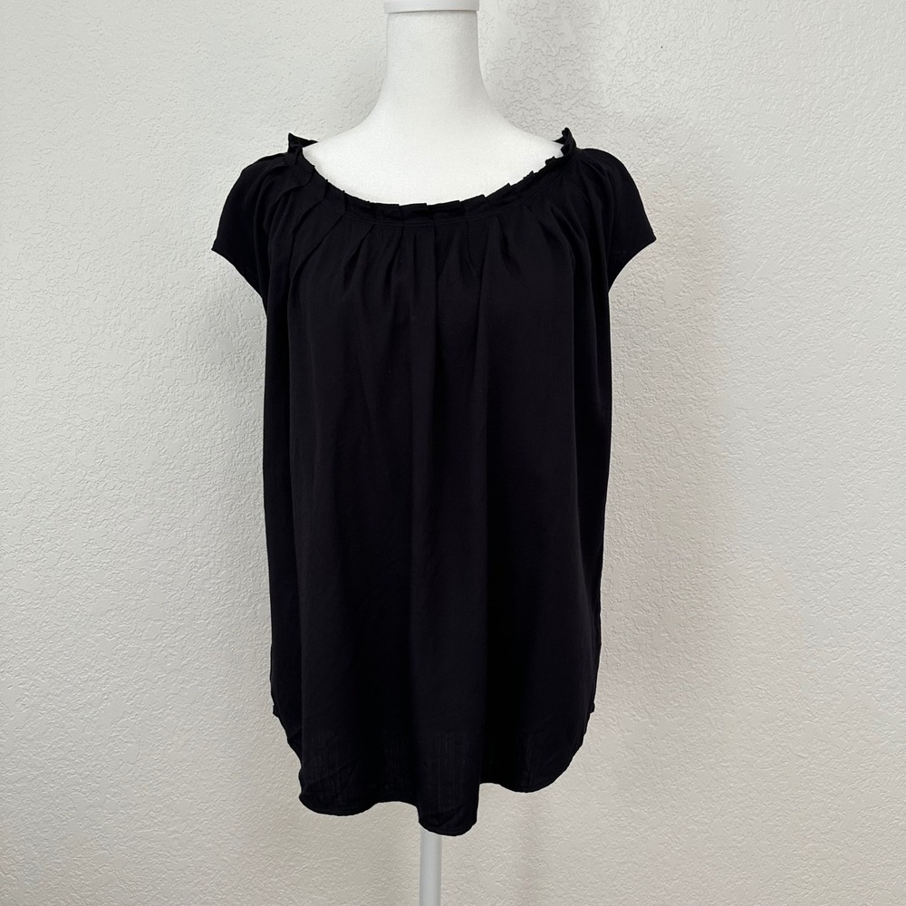 LC Lauren Conrad Blouse Medium Black Pleated Ruffle‎ Top Minimalist Boho Chic